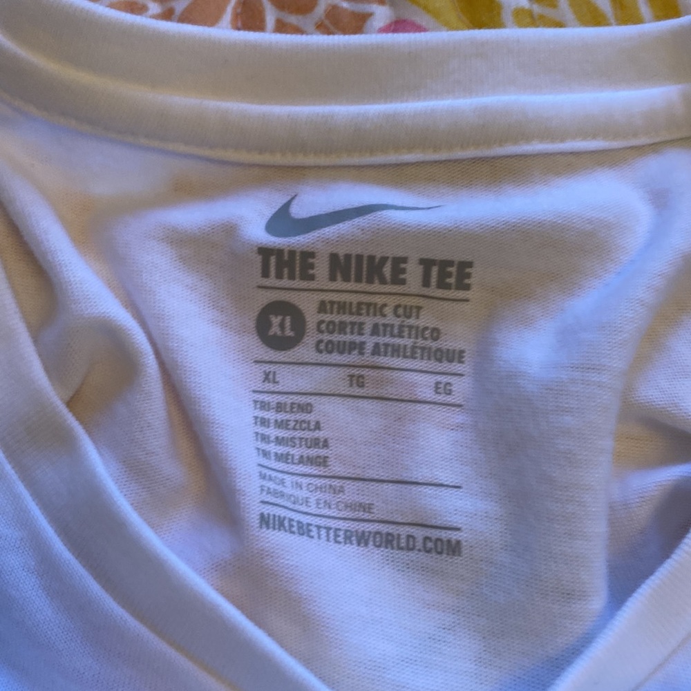 The Nike Tee - Picture 4 of 4